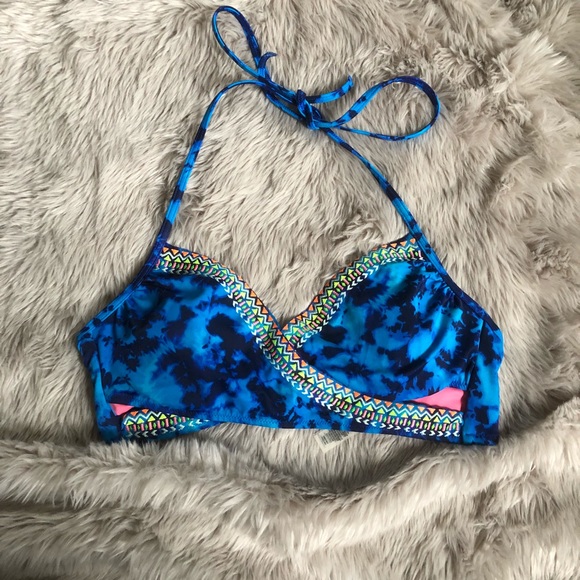 PINK Victoria's Secret Other - •PINK VS tie dye blue wrap embroidered top•